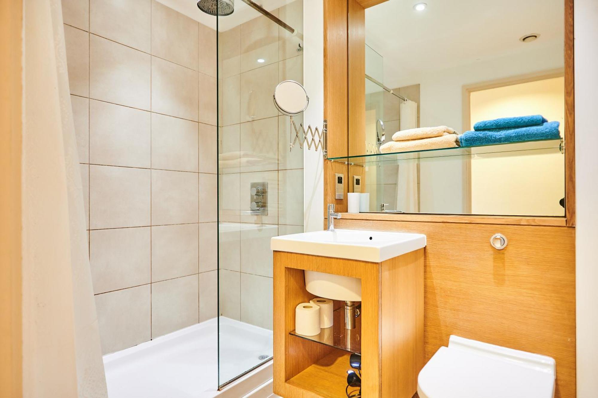 Bright 2 Bedroom Flat In Old Street With Balcony Londra Esterno foto