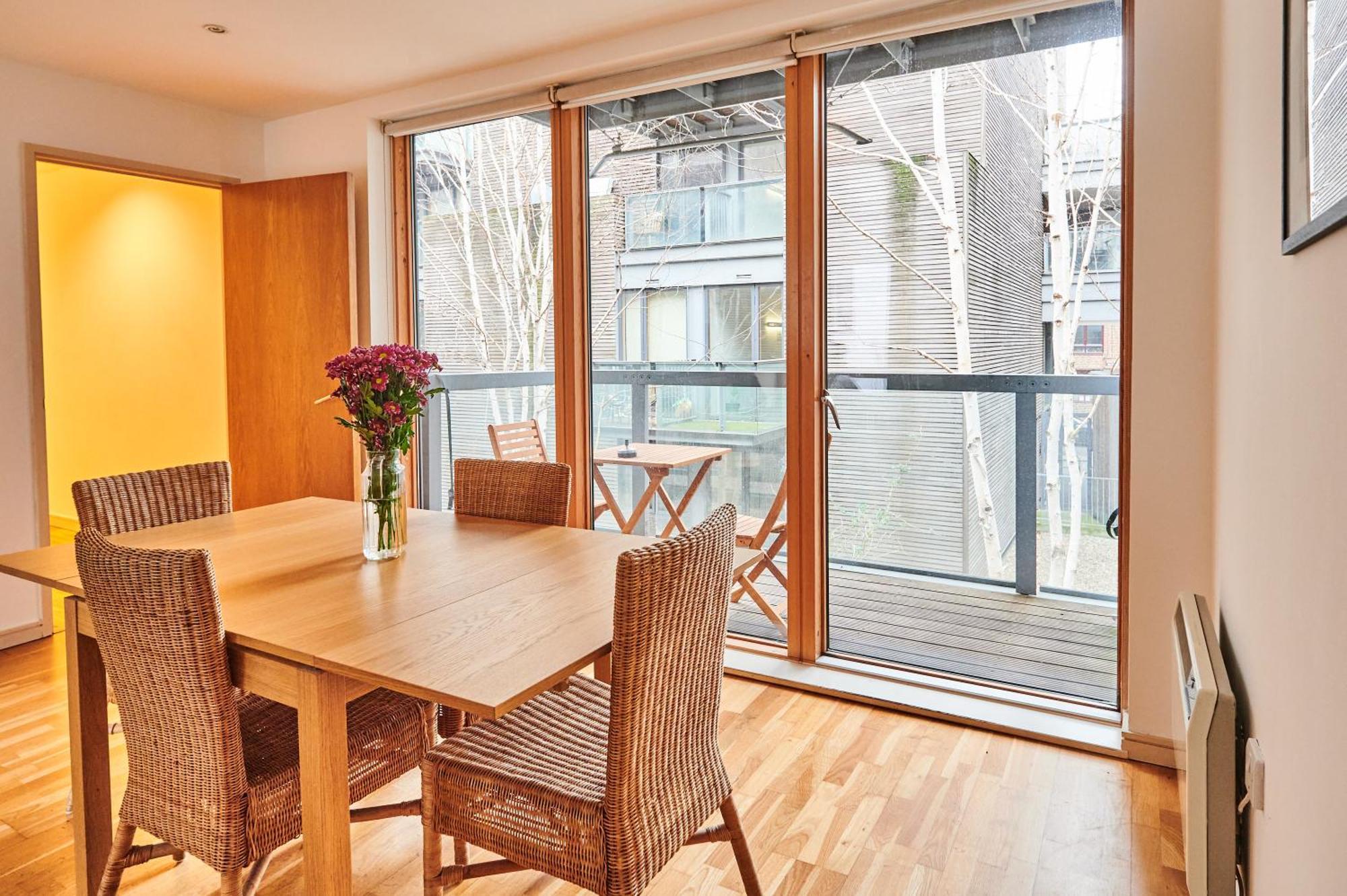Bright 2 Bedroom Flat In Old Street With Balcony Londra Esterno foto